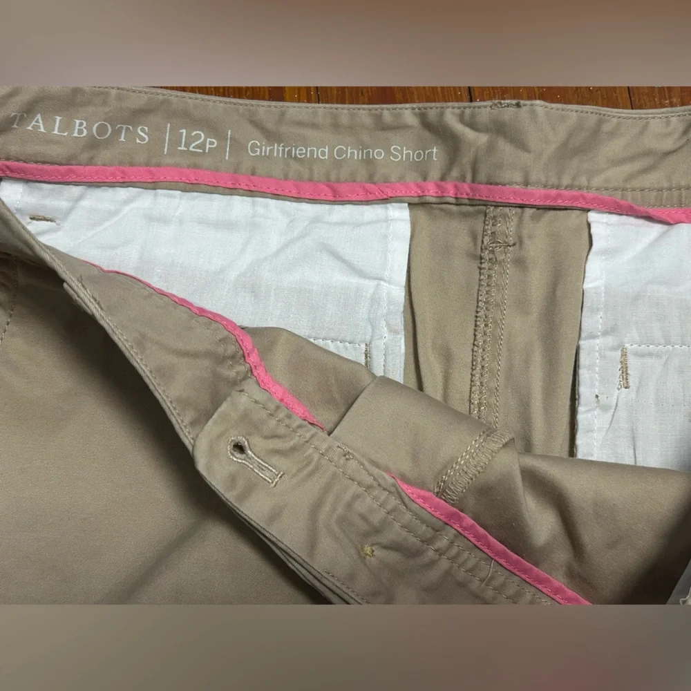 Talbots 12p Khaki Girlfriend Chino Shorts - Picture 2 of 4